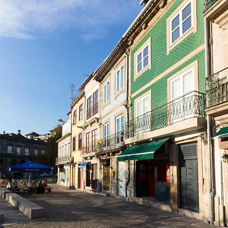 Oporto Near Clérigos