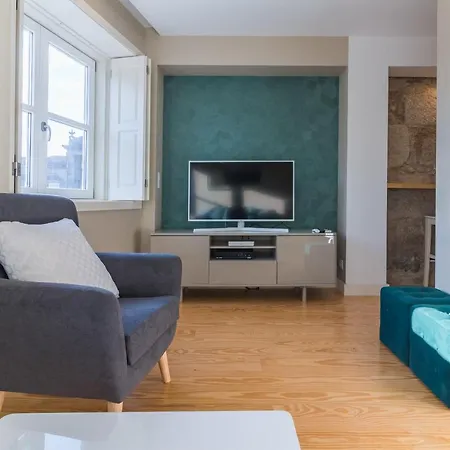 Oporto Near Clérigos