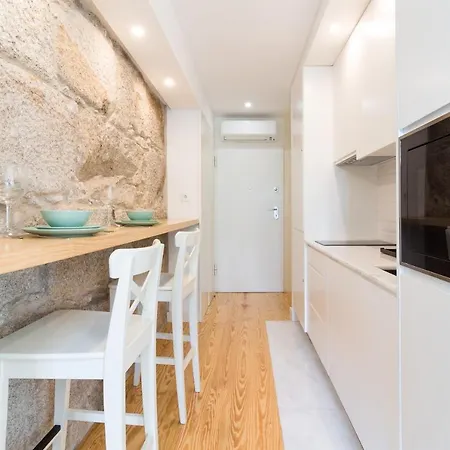 On Apartments - Clerigos Apartman